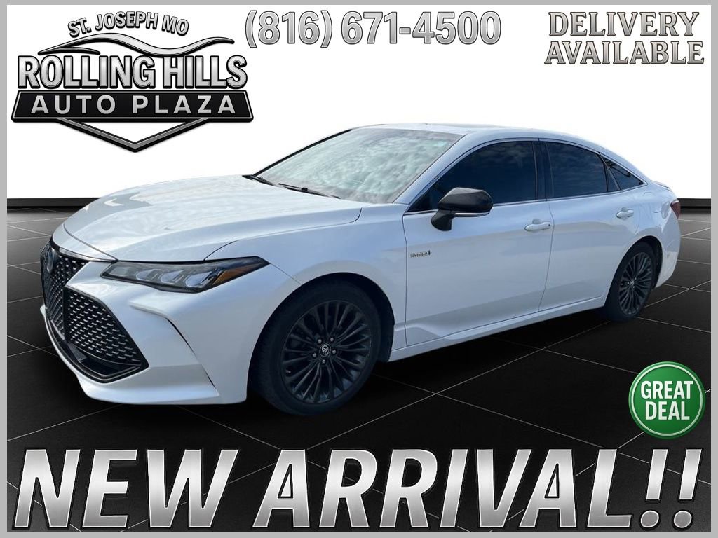 Used 2019 Toyota Avalon XSE w/ All Weather Liner Package