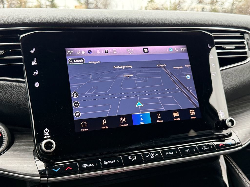 Used 2024 Jeep Wagoneer L Series II w/ Flexible Seating Group image 16