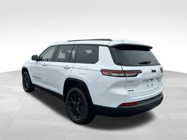 Used 2024 Jeep Grand Cherokee L Altitude image 4