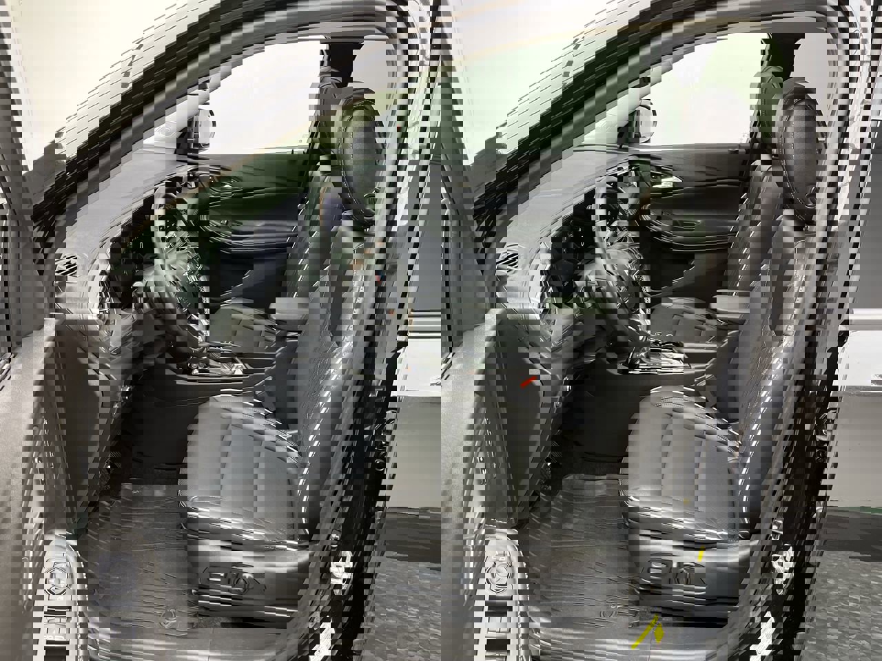 Certified 2025 Buick Encore GX Avenir w/ Avenir Technology Package AWD/4WD image 3