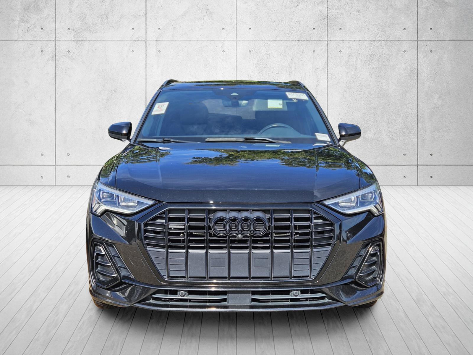 Used 2022 Audi Q3 2.0T Premium Plus w/ Premium Plus Package AWD/4WD image 4