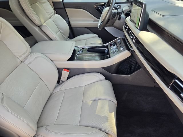 Used 2023 Lincoln Aviator Reserve w/ Equipment Group 201A AWD/4WD image 28