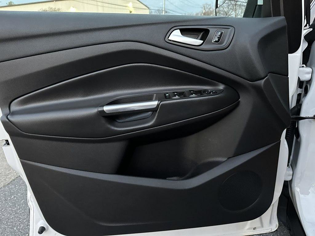 Used 2018 Ford Escape SE FWD image 18