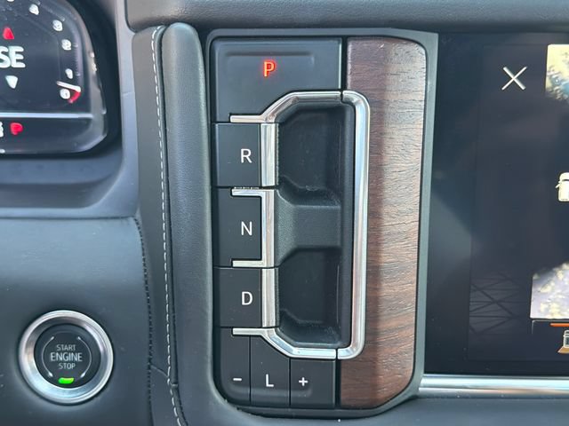 Used 2024 GMC Yukon Denali Ultimate AWD/4WD image 33