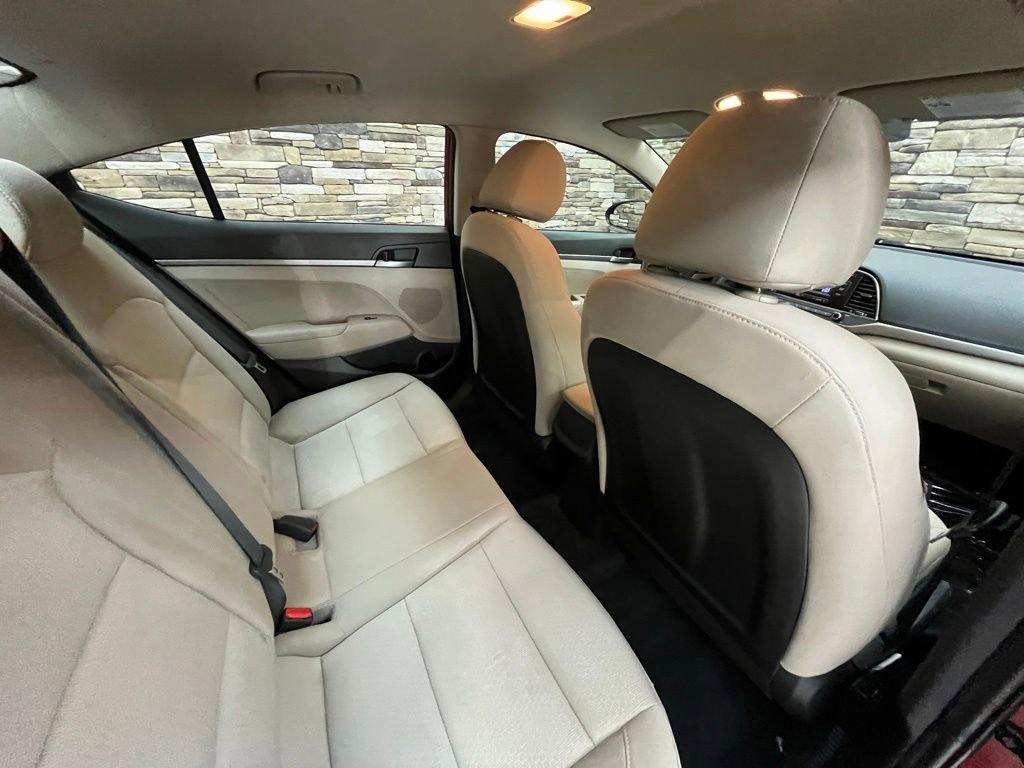Used 2018 Hyundai Elantra SE FWD image 19