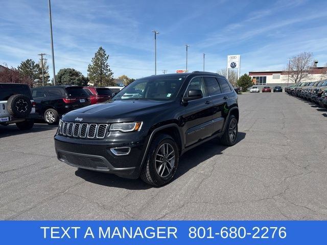 Used 2020 Jeep Grand Cherokee Laredo w/ 18" Wheel & 8.4" Radio Group AWD/4WD image 4