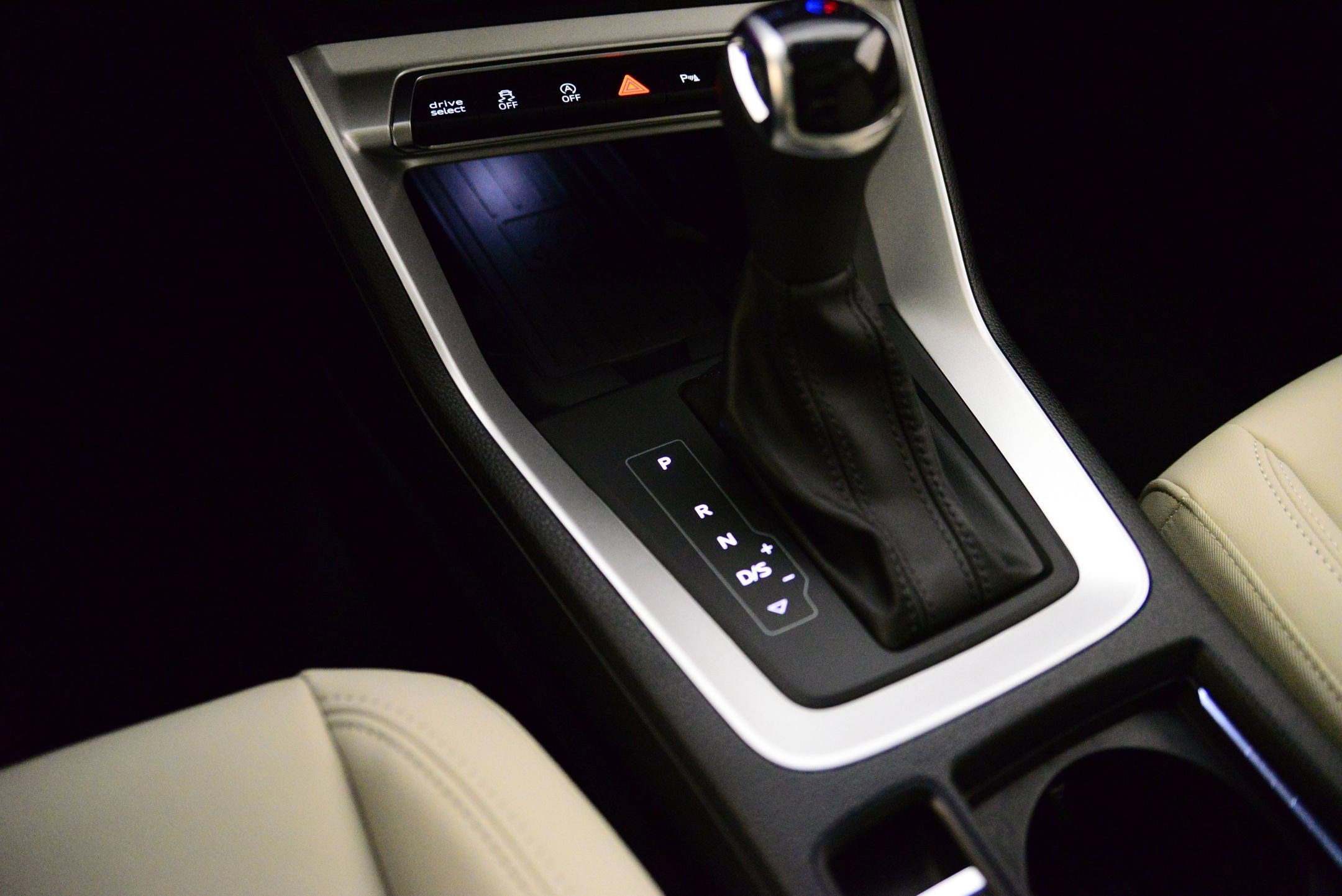 New 2025 Audi Q3 2.0T Premium w/ Convenience Package image 14