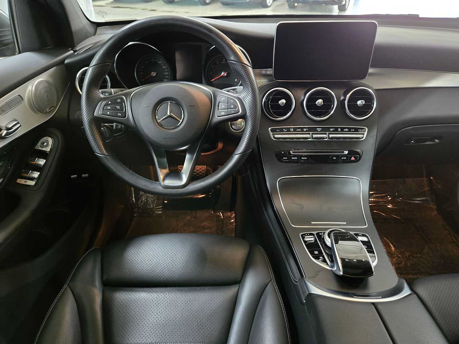Used 2019 Mercedes-Benz GLC 350e 4MATIC image 19