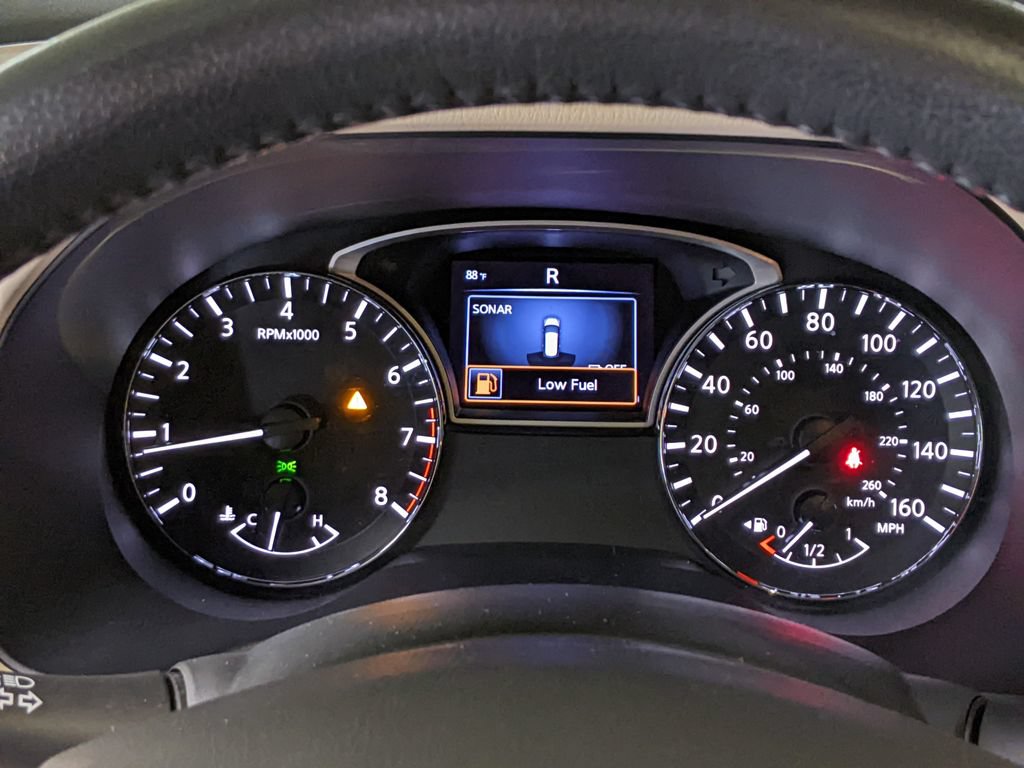 Used 2017 Nissan Pathfinder Platinum FWD image 16