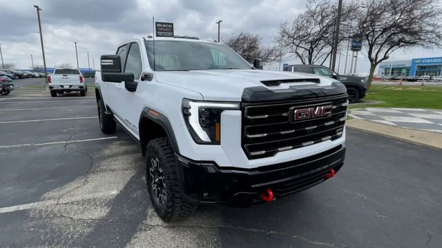 Used 2026 GMC Sierra 2500 AT4X AWD/4WD image 4