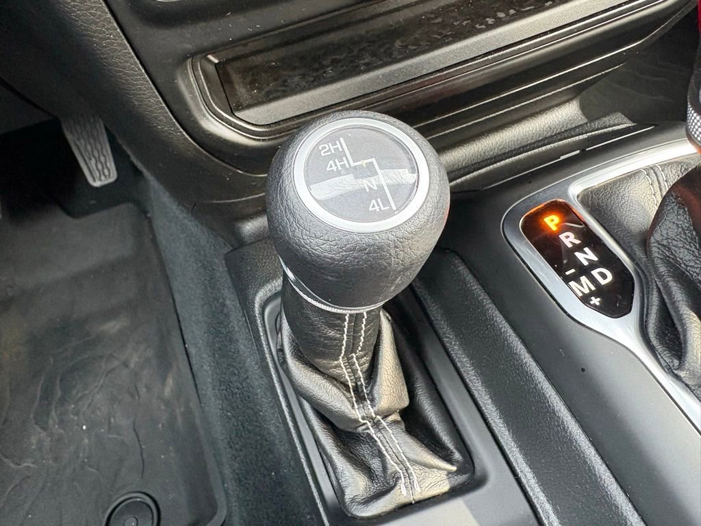 Used 2022 Jeep Wrangler Unlimited Sahara image 36