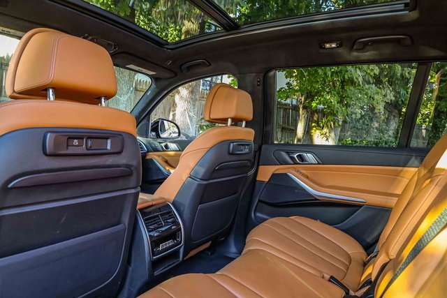 Used 2022 BMW X7 xDrive40i w/ M Sport Package image 22