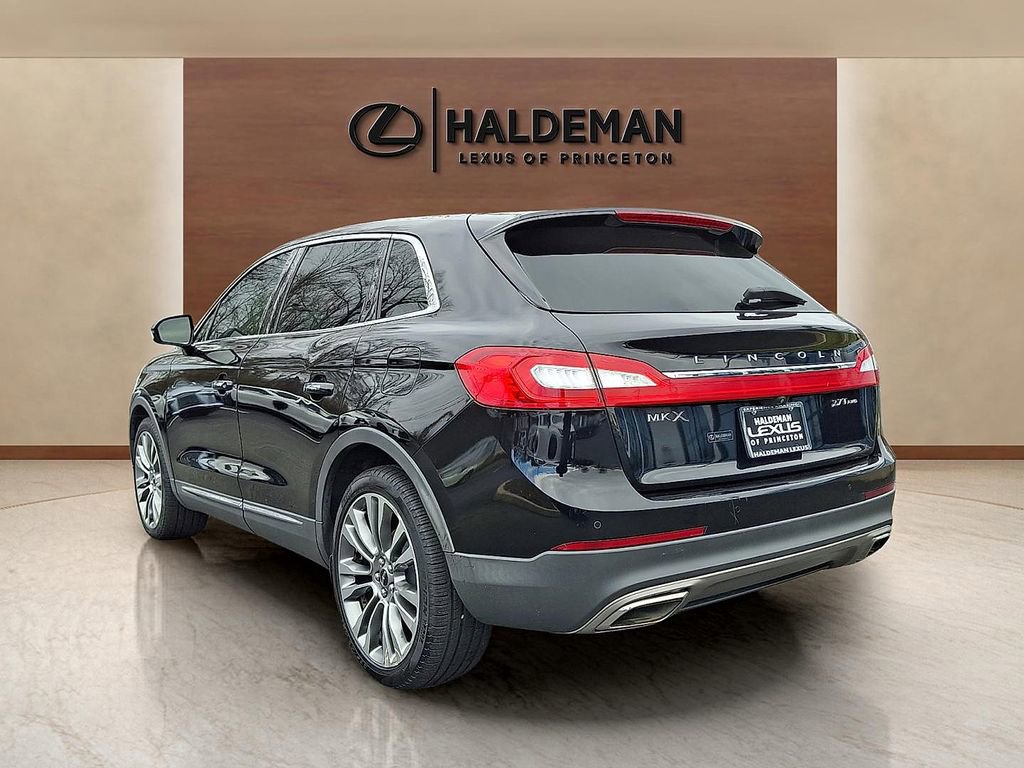 Used 2018 Lincoln MKX Reserve w/ Driver Assistance Package image 4