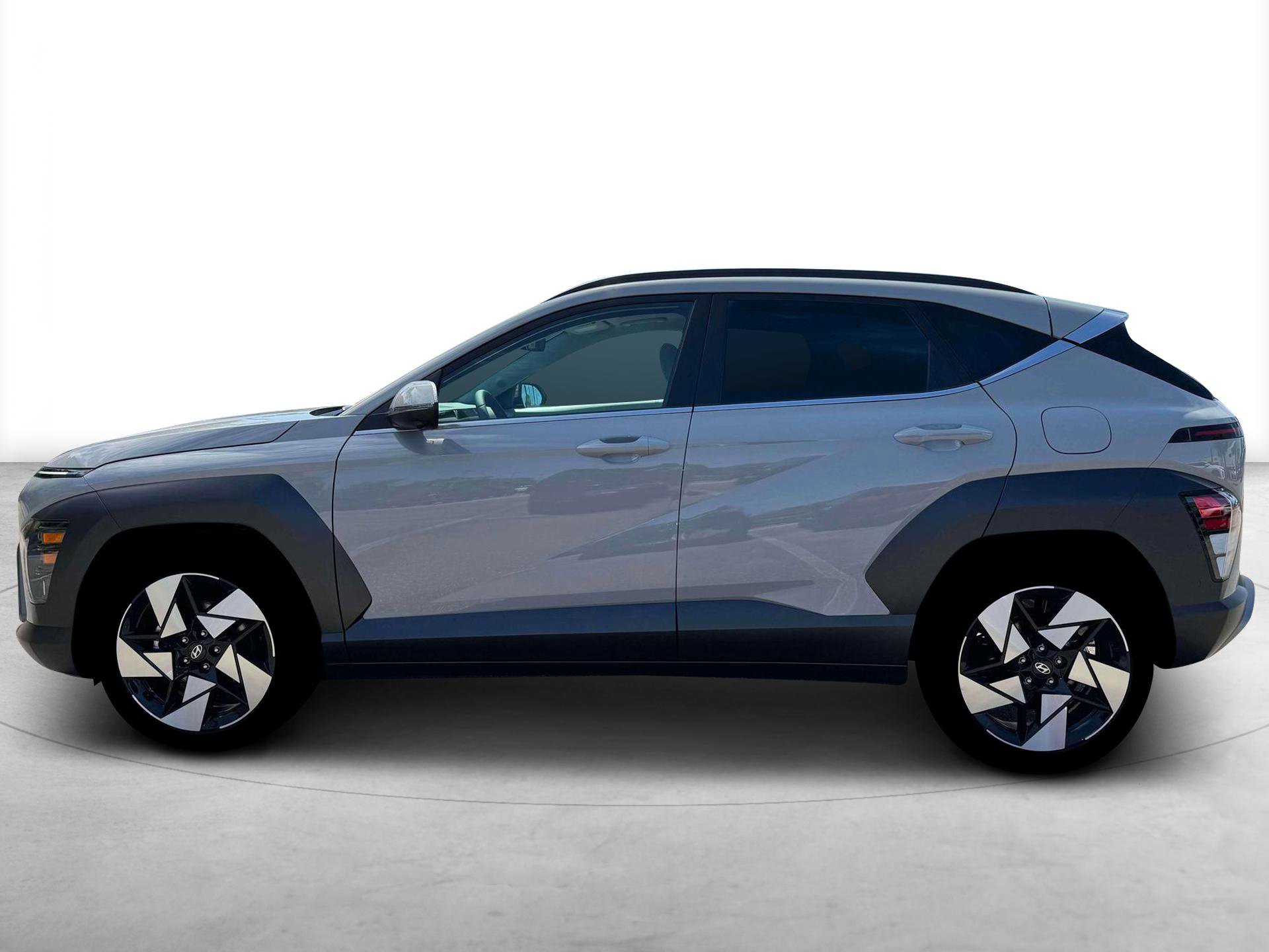 New 2026 Hyundai Kona Limited FWD image 3