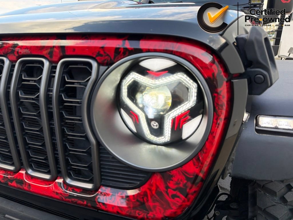Certified 2023 Jeep Gladiator Rubicon w/ Cold Weather Group AWD/4WD image 17