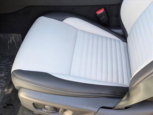 New 2026 Land Rover Discovery Sport Landmark image 4