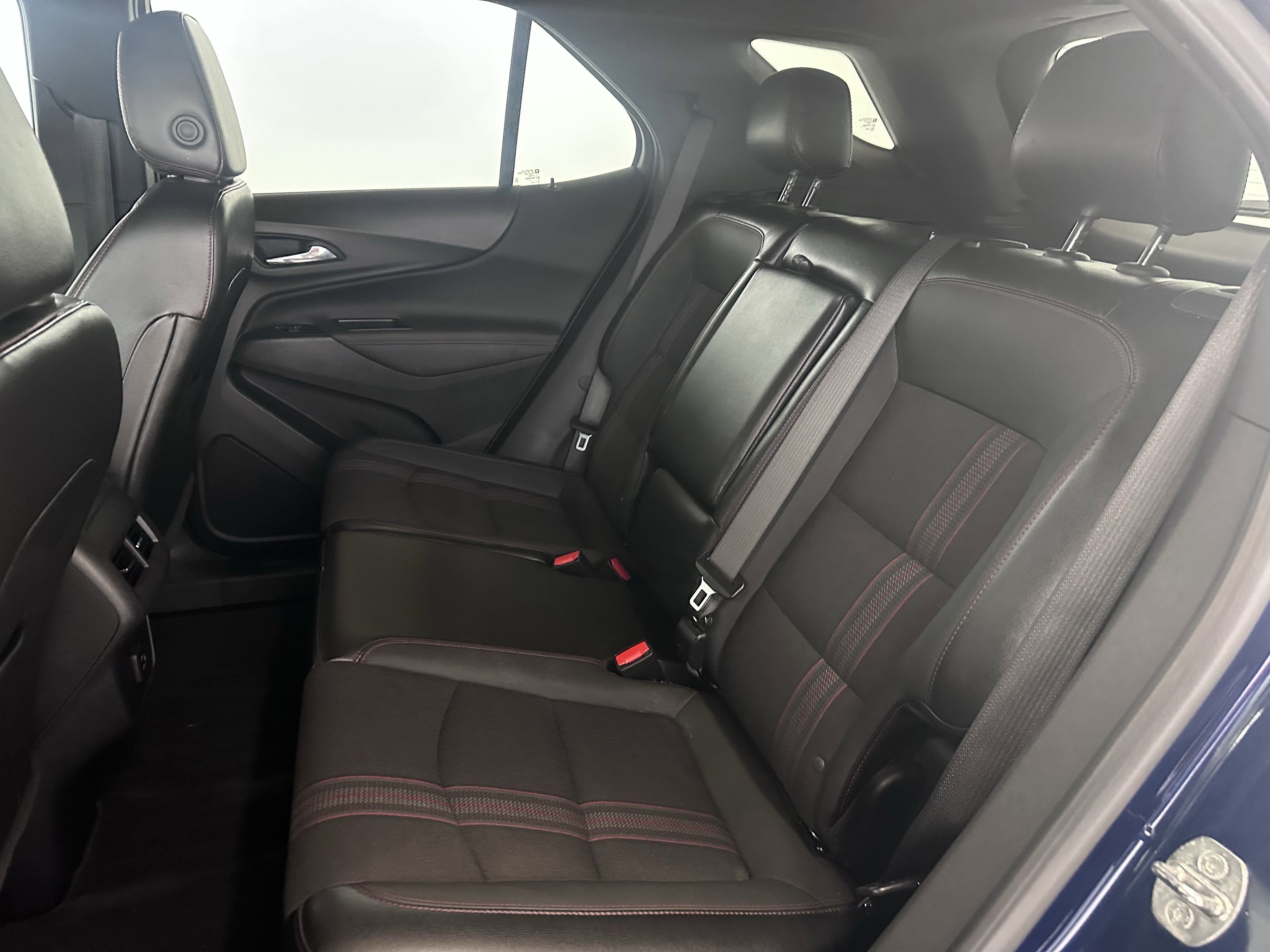 Used 2023 Chevrolet Equinox RS image 24