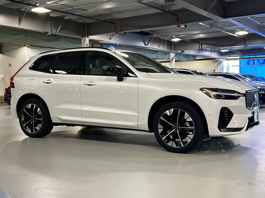 Used 2026 Volvo XC60 B5 Plus w/ Protection Package Premier AWD/4WD image 1