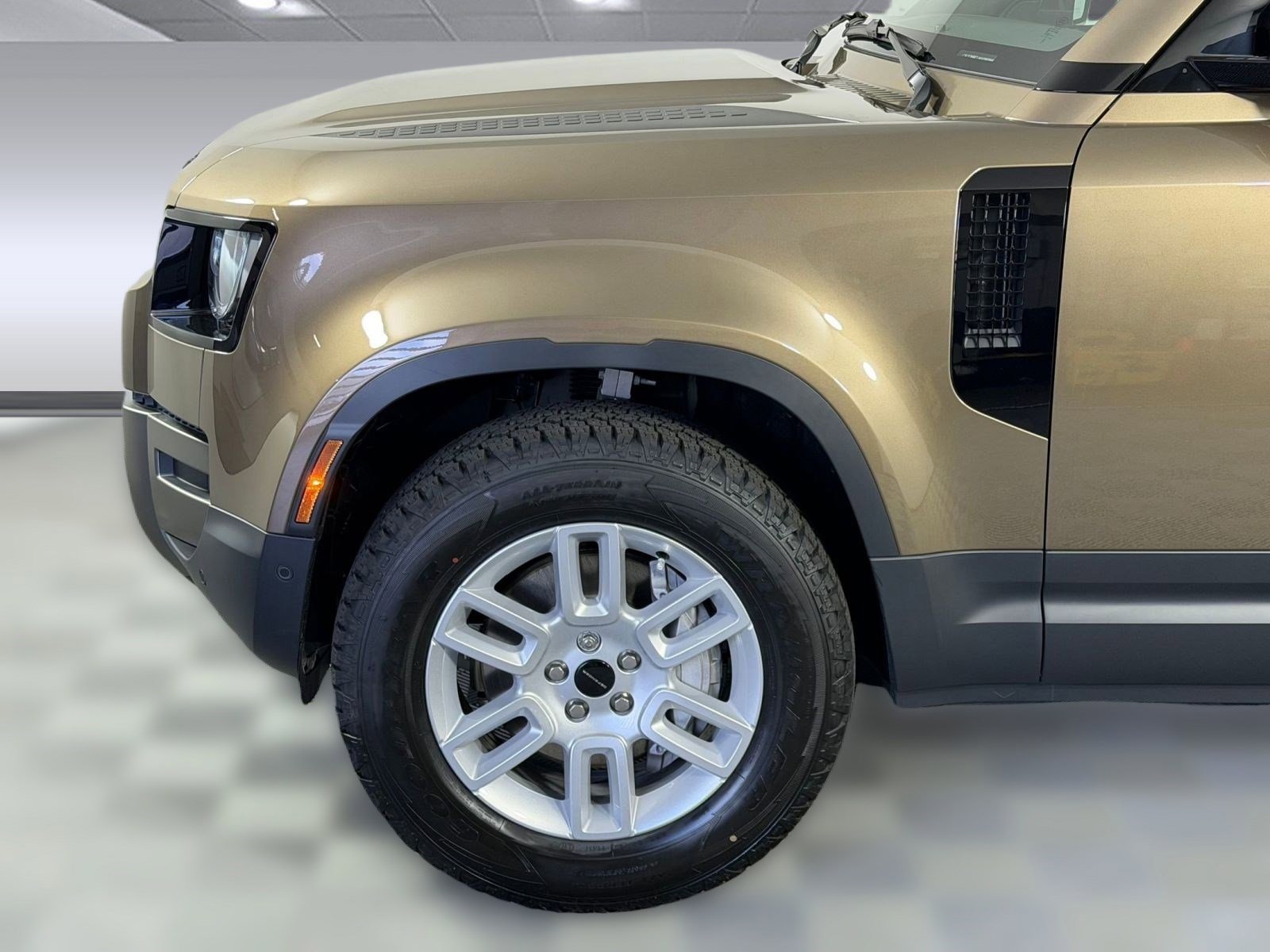 Used 2026 Land Rover Defender 110 S image 11