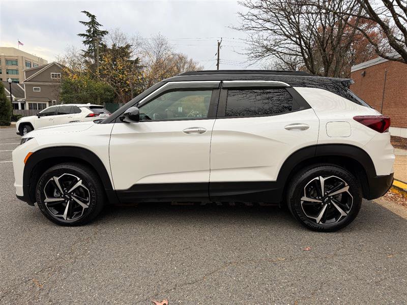 Used 2021 Chevrolet TrailBlazer RS w/ Sun and Liftgate Package image 13