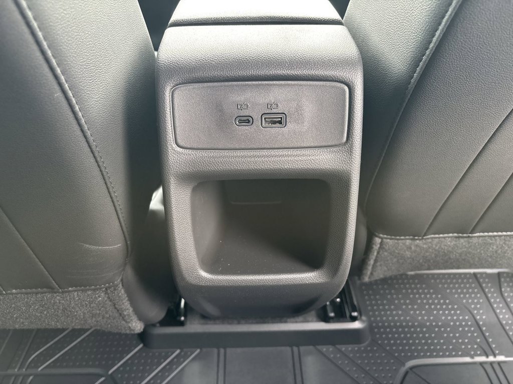 New 2026 Chevrolet Trax LT w/ Sunroof Package FWD image 23
