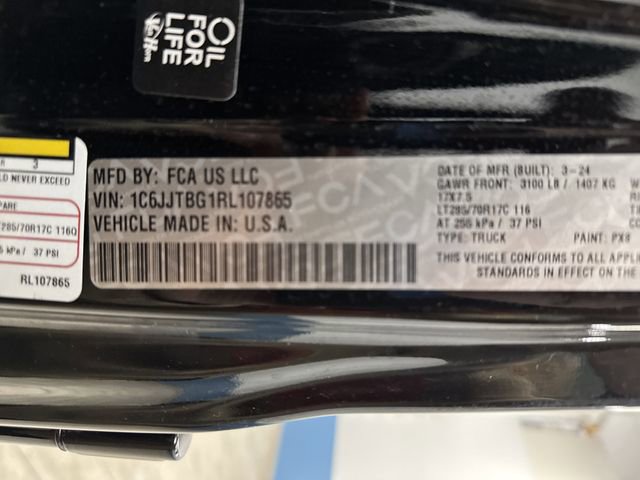 Used 2024 Jeep Gladiator Rubicon w/ Technology Group image 41