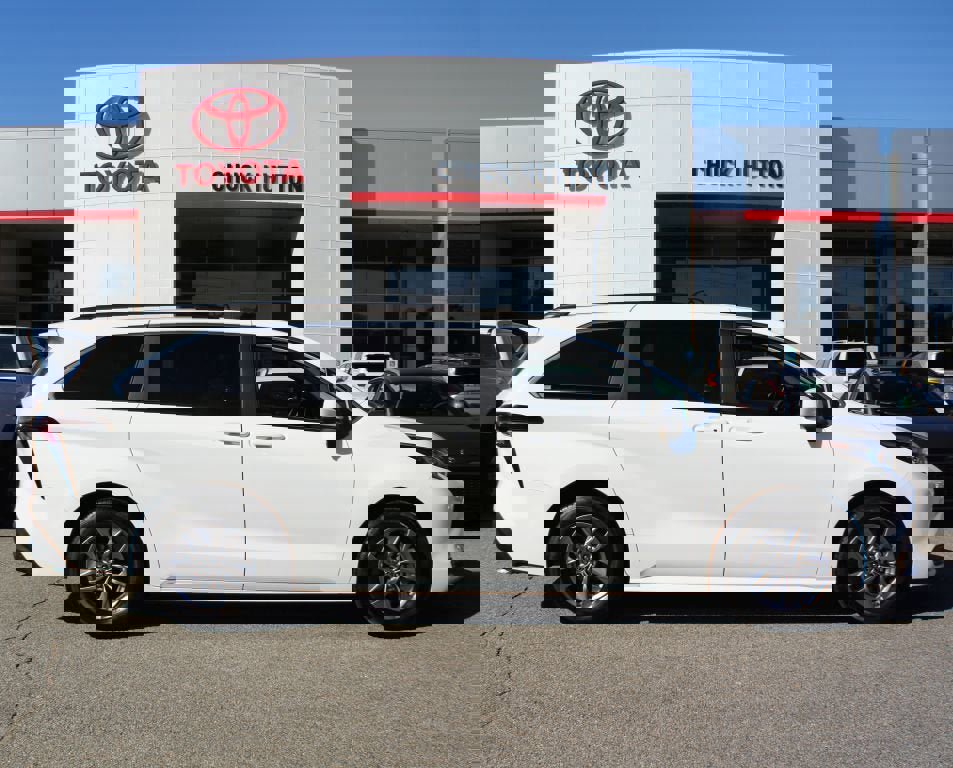 Used 2025 Toyota Sienna LE