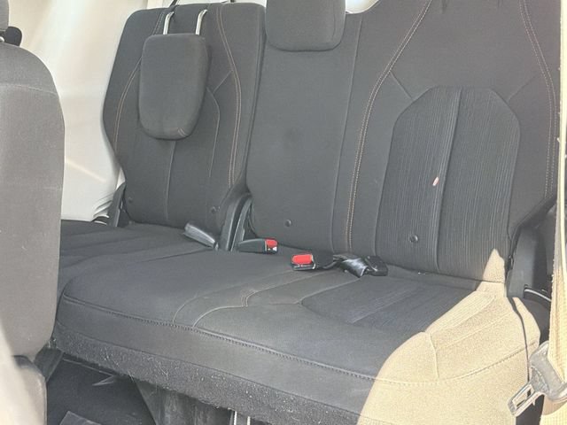 Used 2018 Chrysler Pacifica Touring Plus w/ Tire & Wheel Group FWD image 19