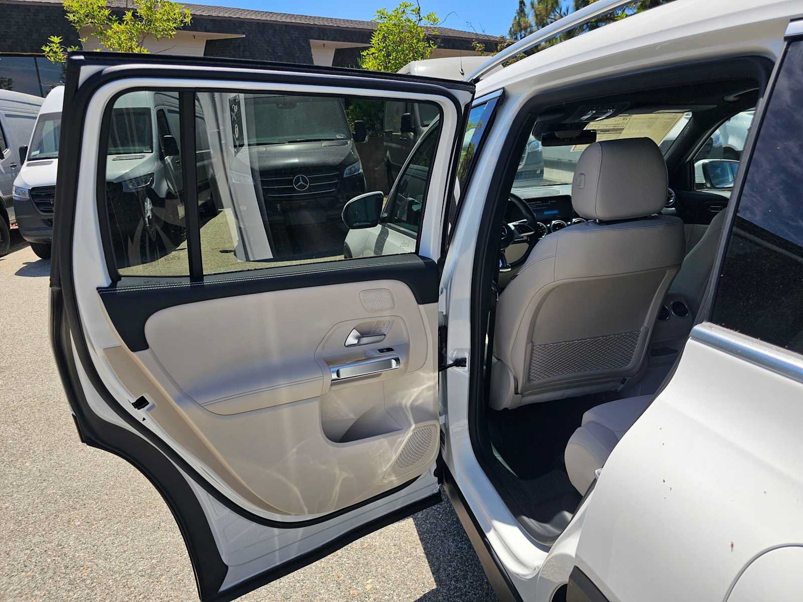 New 2026 Mercedes-Benz GLB 250 image 15