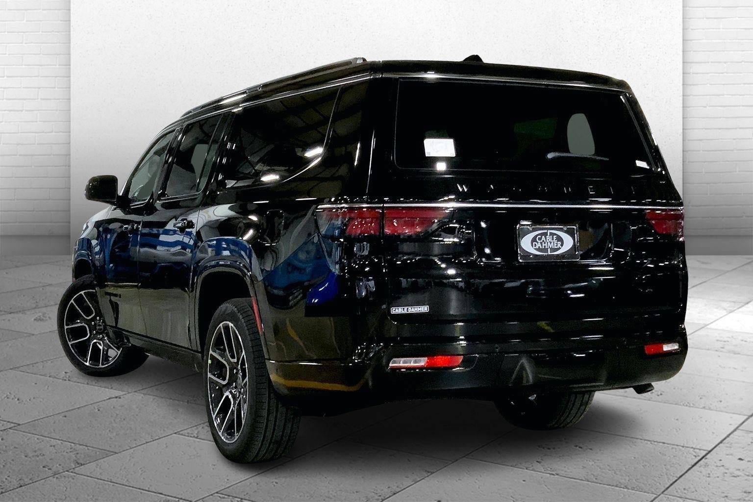Used 2025 Jeep Wagoneer L Series III w/ Quick Order Package 25C Super AWD/4WD image 3