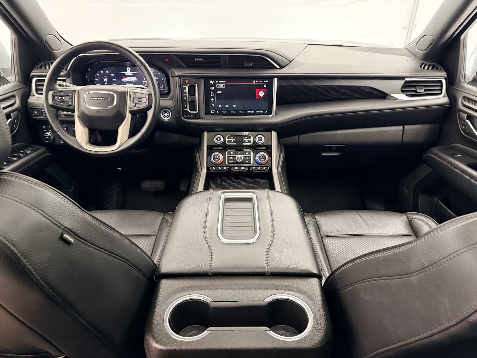 Used 2023 GMC Yukon Denali image 18