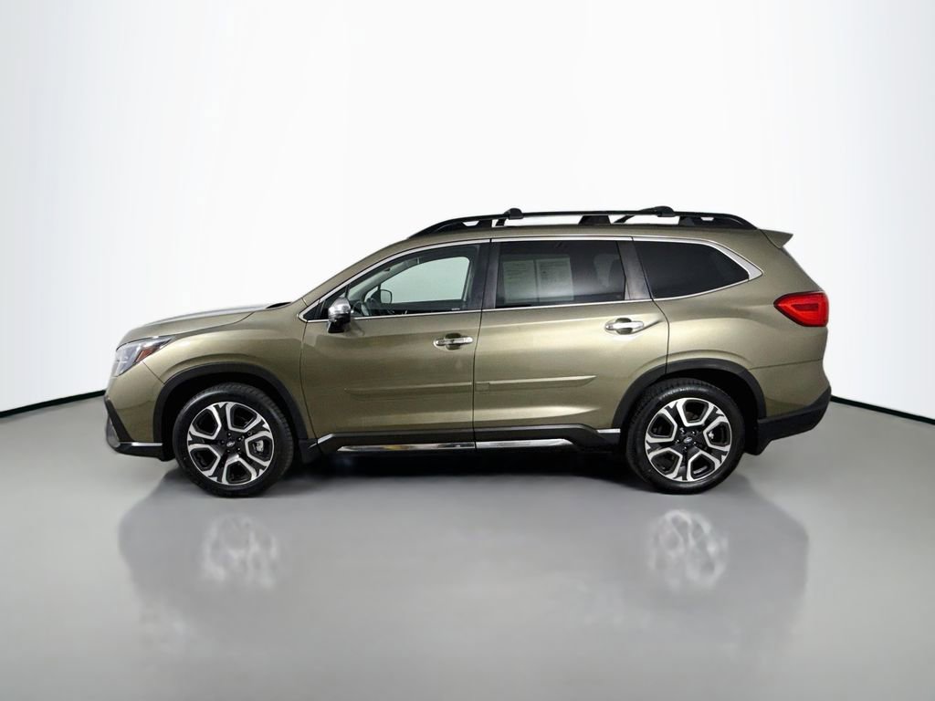Used 2023 Subaru Ascent Touring AWD/4WD image 4
