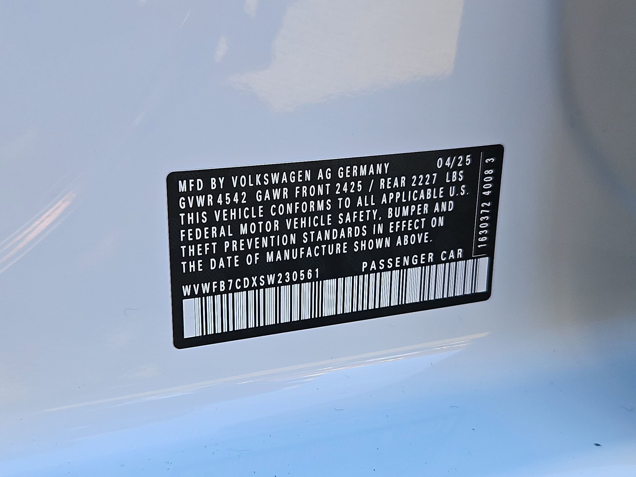 Used 2025 Volkswagen Golf R Black Edition image 33