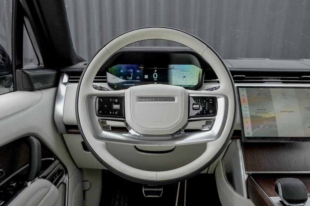 New 2025 Land Rover Range Rover SE image 18