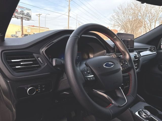 Used 2025 Ford Escape ST-Line image 10