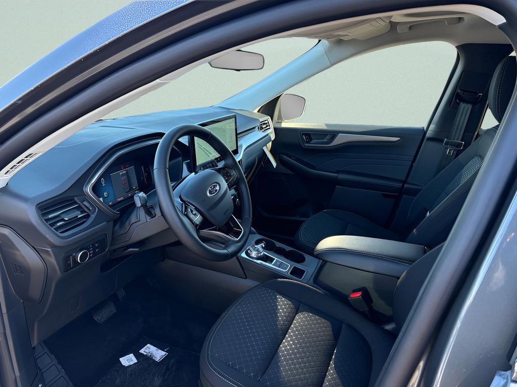 New 2026 Ford Escape Active w/ Tech Pack #1 AWD/4WD image 3