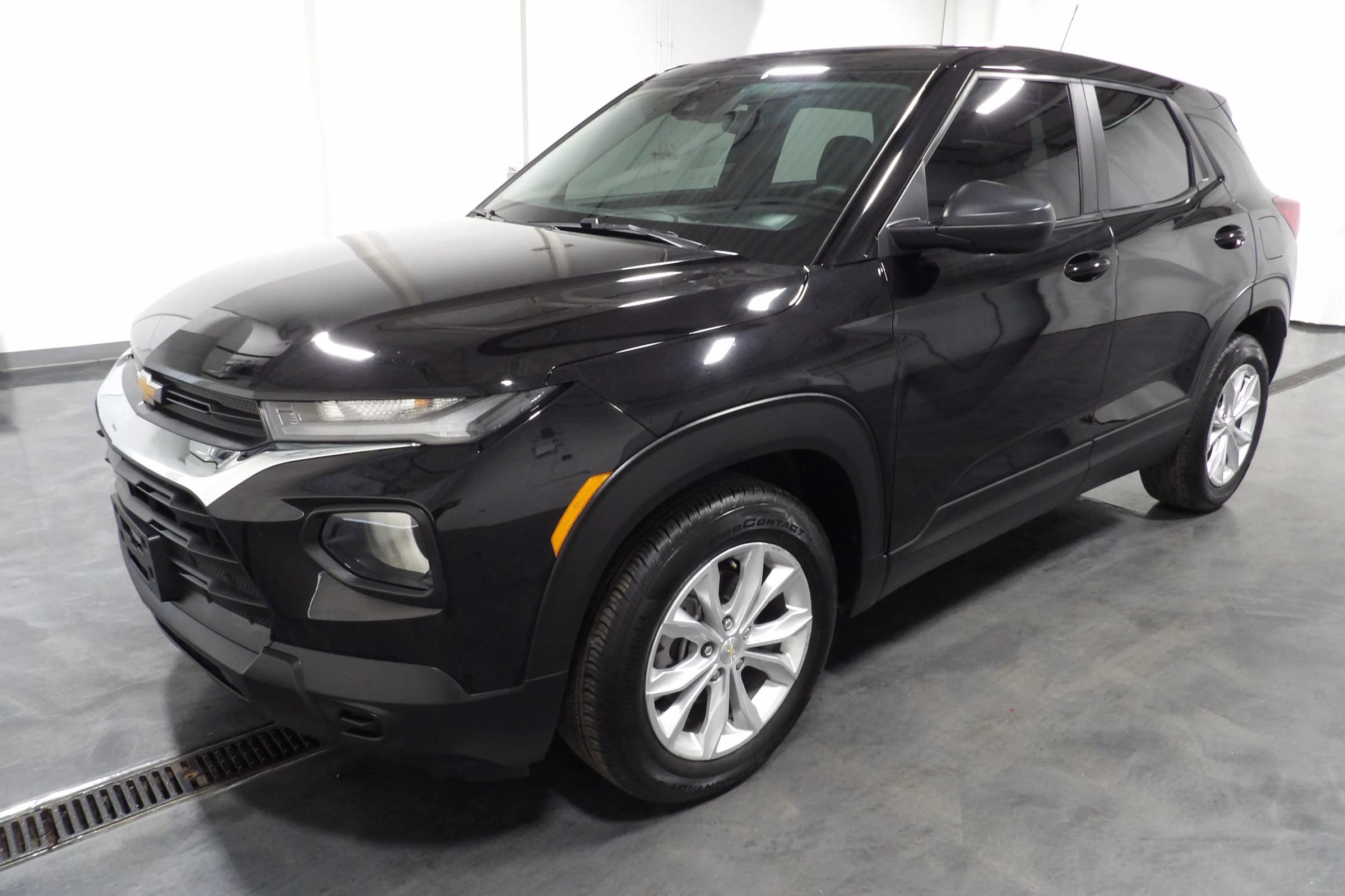 Used 2023 Chevrolet TrailBlazer LS FWD image 4