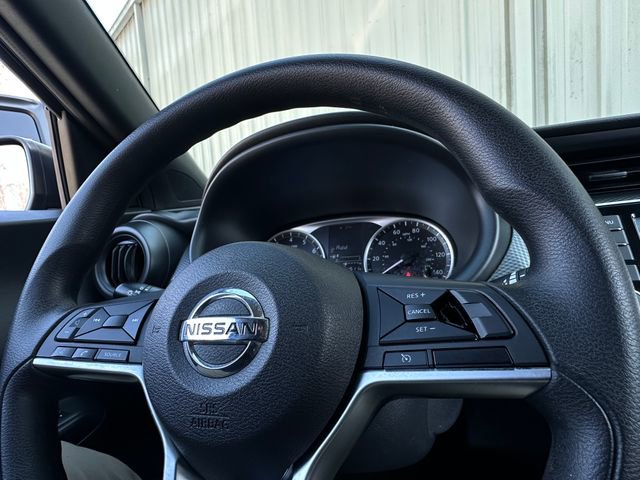 Used 2018 Nissan Kicks S image 22