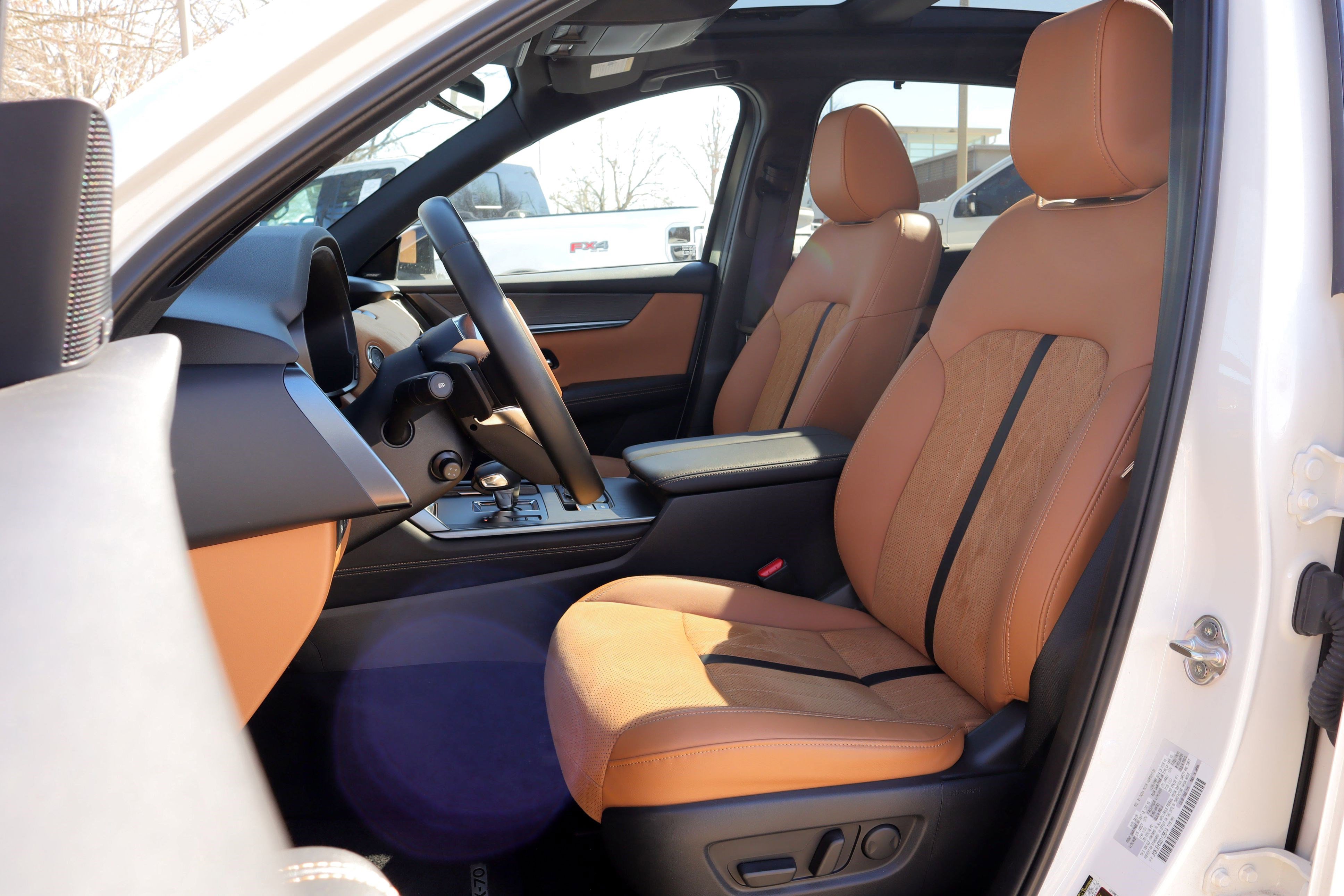 Certified 2025 MAZDA CX-70 3.3 Turbo S w/ Premium Plus image 8