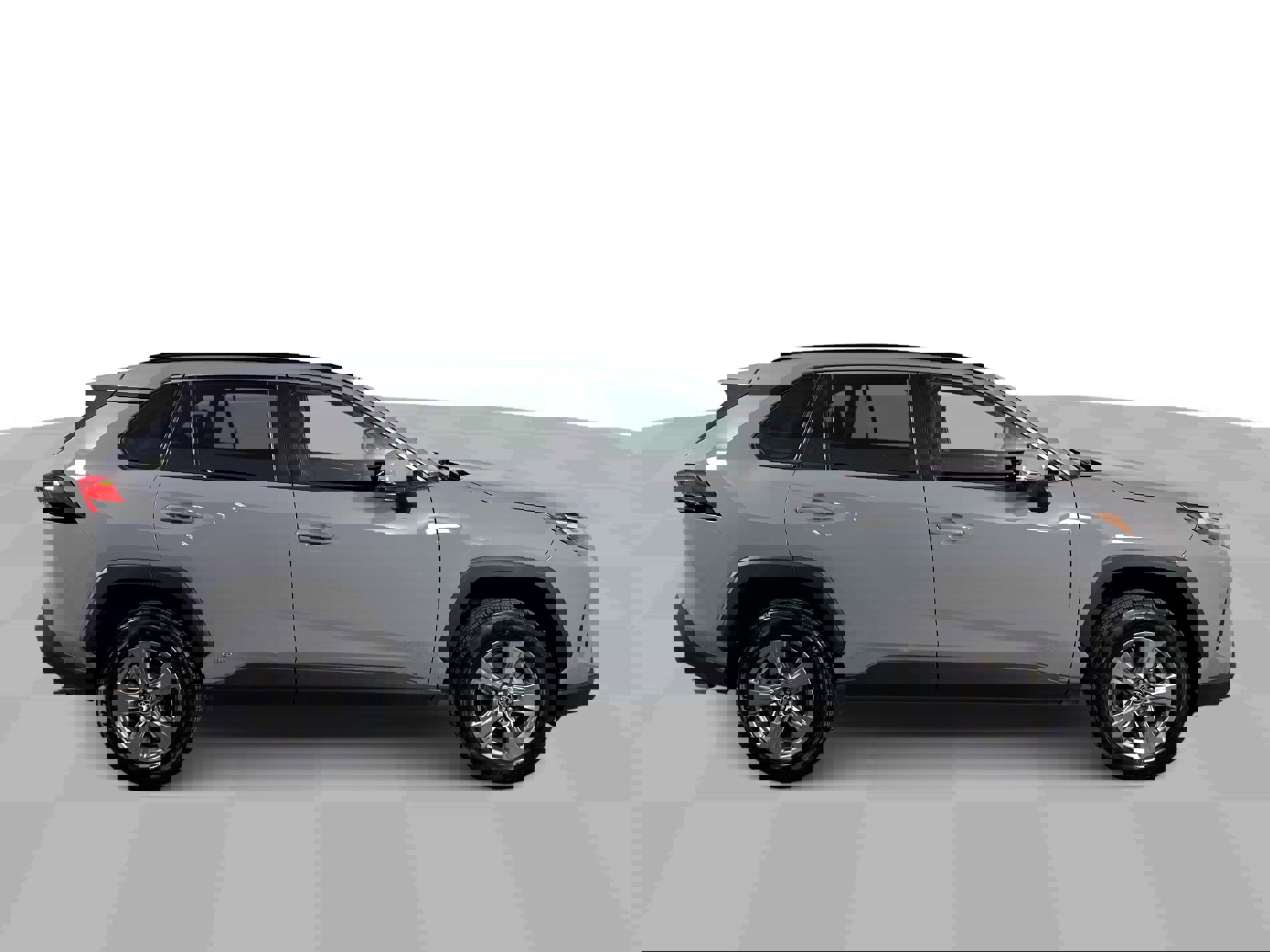 Used 2022 Toyota RAV4 XLE image 45