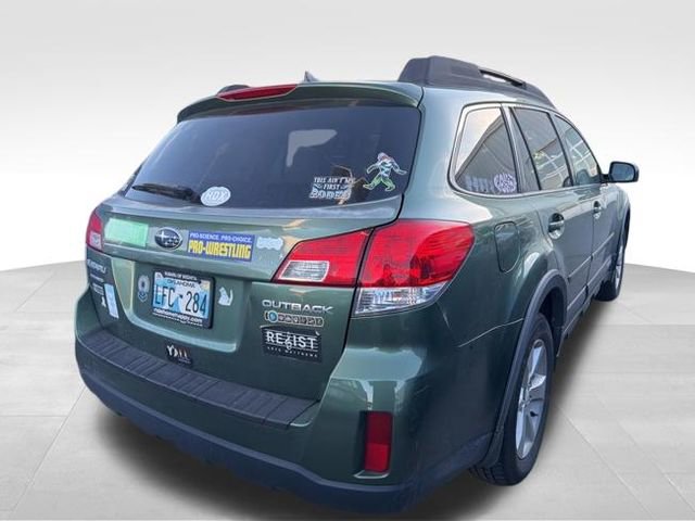Used 2014 Subaru Outback 2.5i Premium image 2