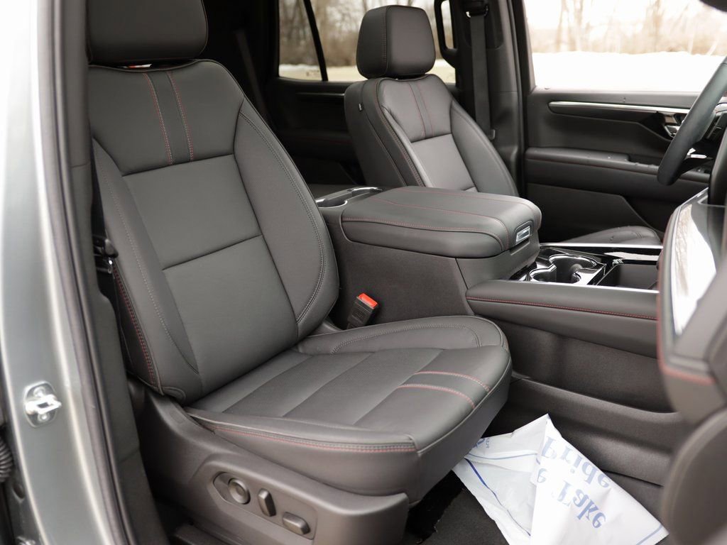 Used 2025 Chevrolet Tahoe RST w/ Comfort Package image 38