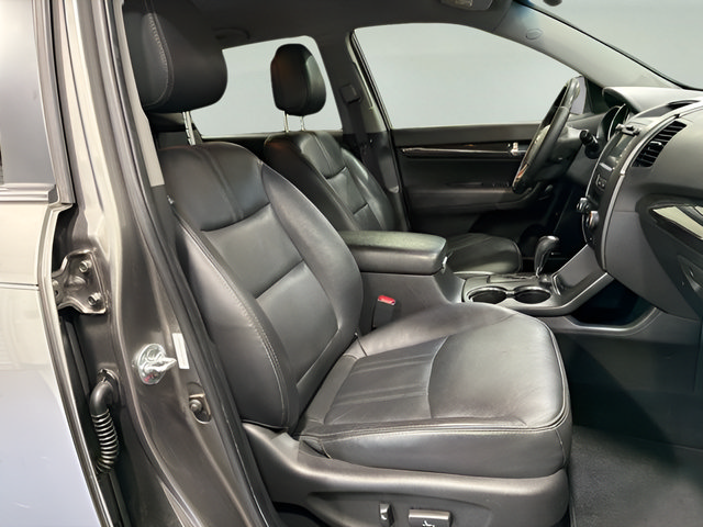 Used 2012 Kia Sorento SX AWD/4WD image 16
