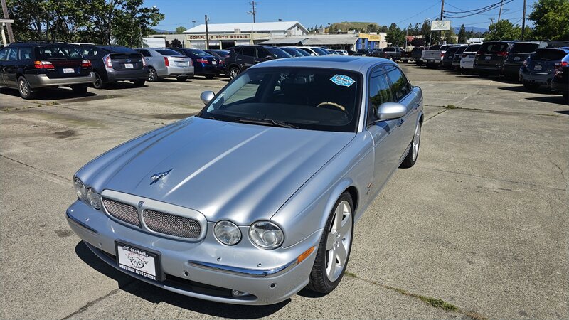Used 2006 Jaguar XJ8 RWD image 9