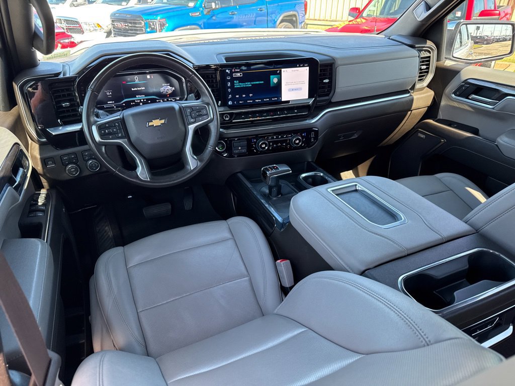 Used 2022 Chevrolet Silverado 1500 LTZ AWD/4WD image 7