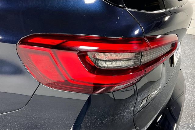 Used 2020 BMW X5 M50i w/ Premium Package image 24