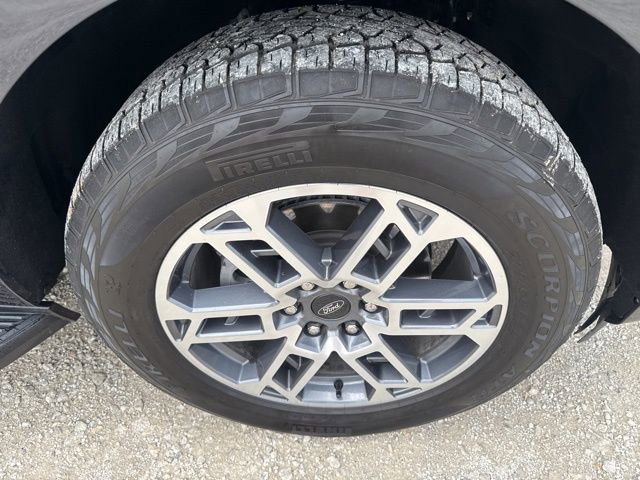 Used 2025 Ford Expedition Max Active AWD/4WD image 15