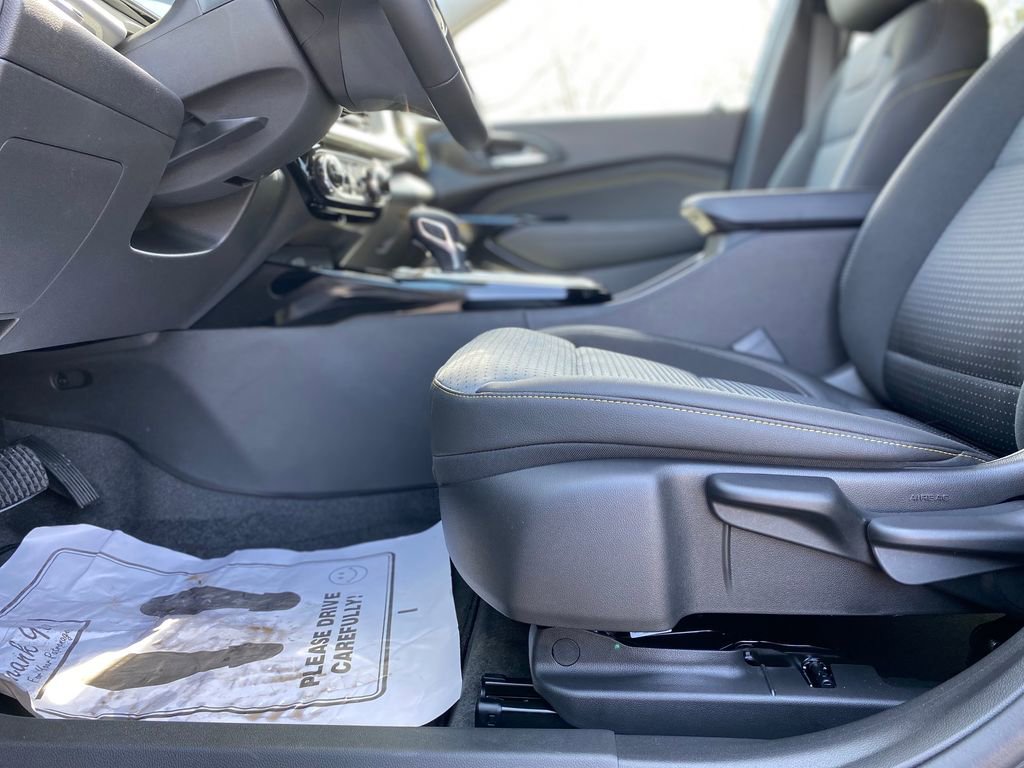 New 2026 Chevrolet Trax LT w/ Driver Confidence Package image 21