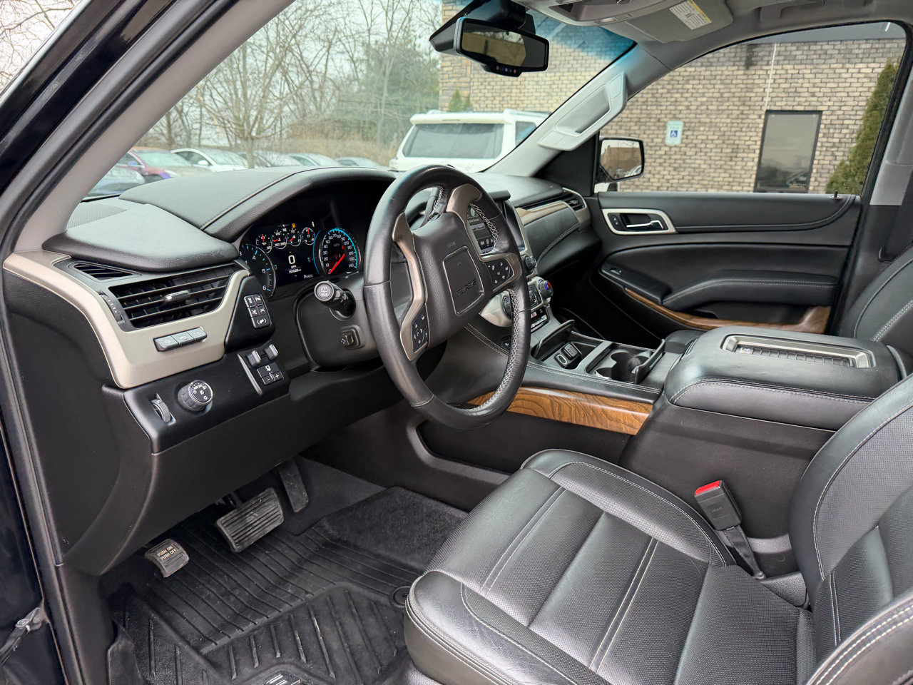 Used 2019 GMC Yukon Denali w/ Denali Ultimate Package image 10