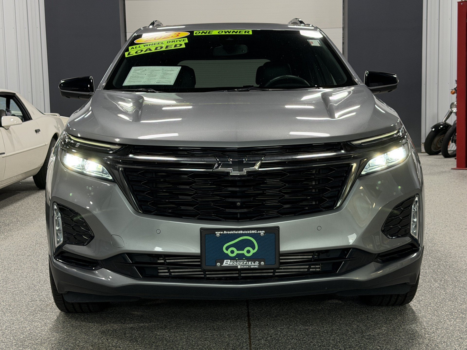 Used 2023 Chevrolet Equinox Premier AWD/4WD image 6